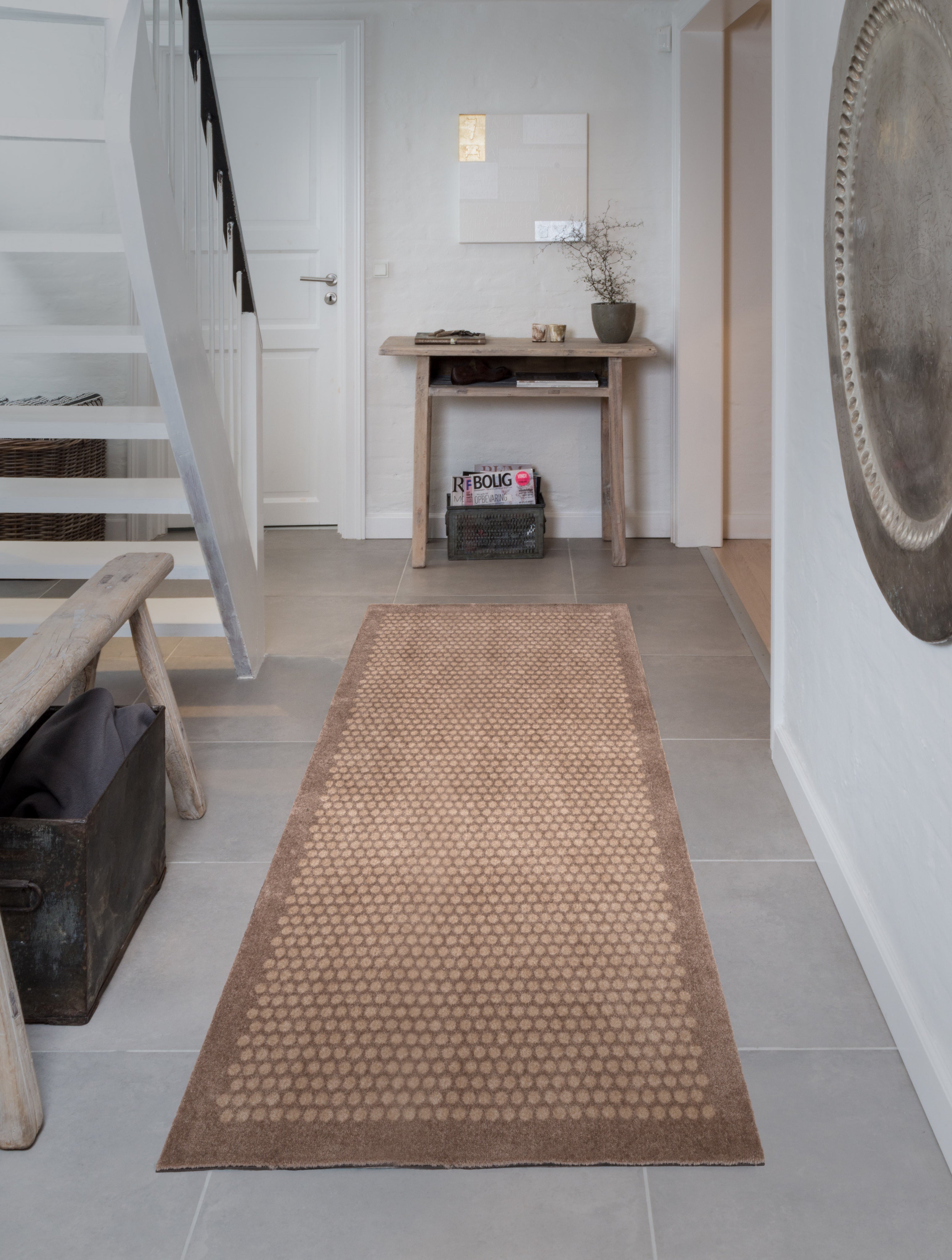 GULVMÅTTE 90 x 200 CM - DOTS/SAND - Tica Copenhagen - DesignGaragen.dk