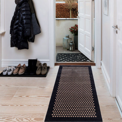 Floor mat 67 x 150 cm - dots/black sand