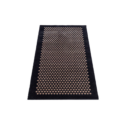 GULVMÅTTE 67 x 150 CM - DOTS/BLACK SAND - Tica Copenhagen - DesignGaragen.dk
