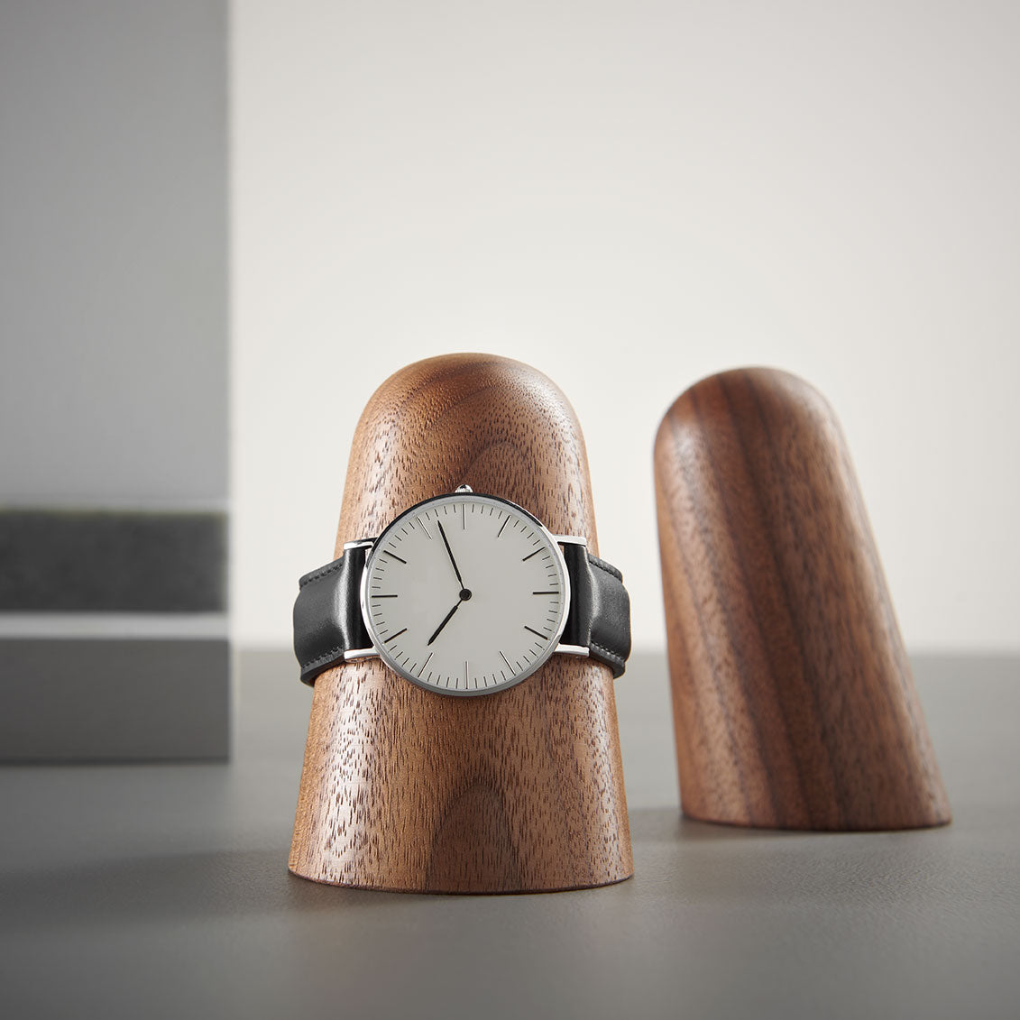 Dot Aarhus - Time -off watch holder big - walnut