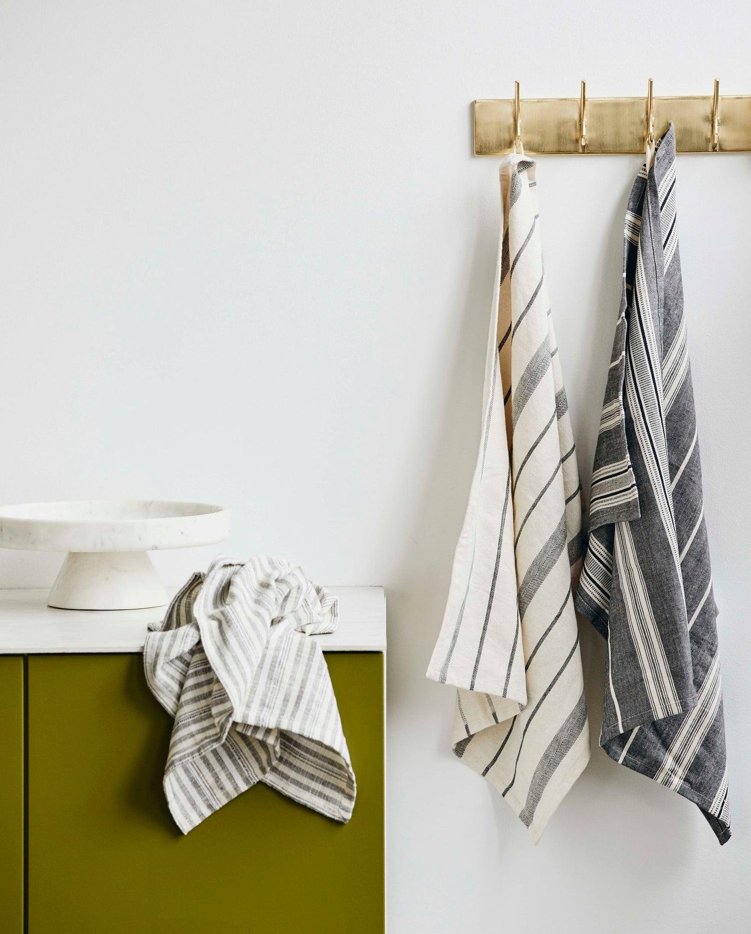 Orion Cotton Towel - 50x70 cm - Off White/Black