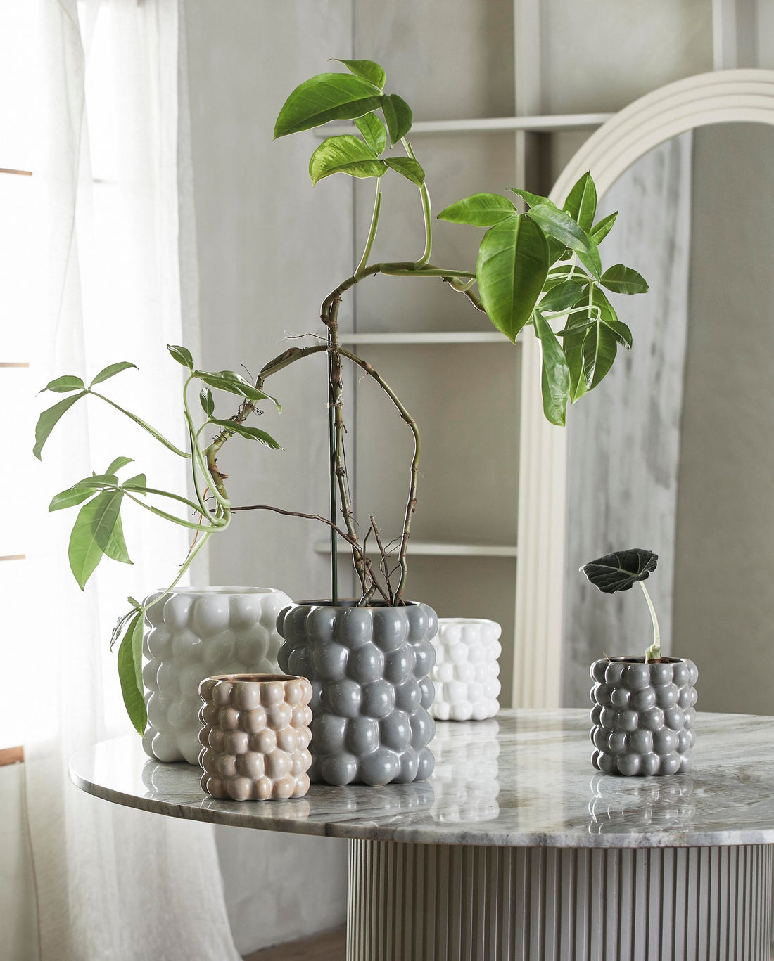 Carna herbal pot in porcelain - small - Ø15.5 cm - gray