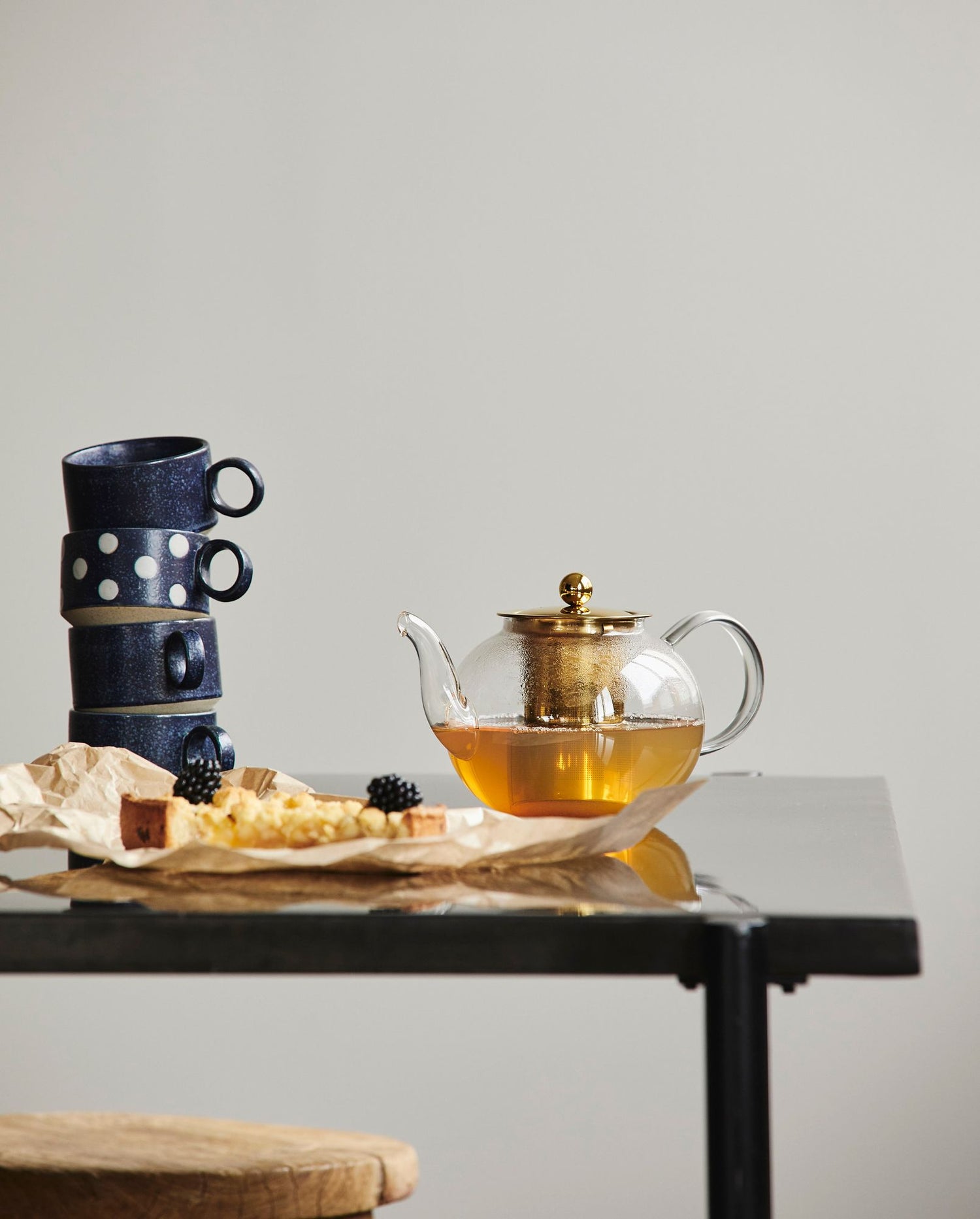 Chili teapot, glass - gold finish/ready