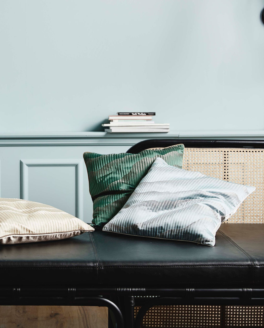 Avior Pillow Cover in Satin - 45x45 - Light Blue/Gray