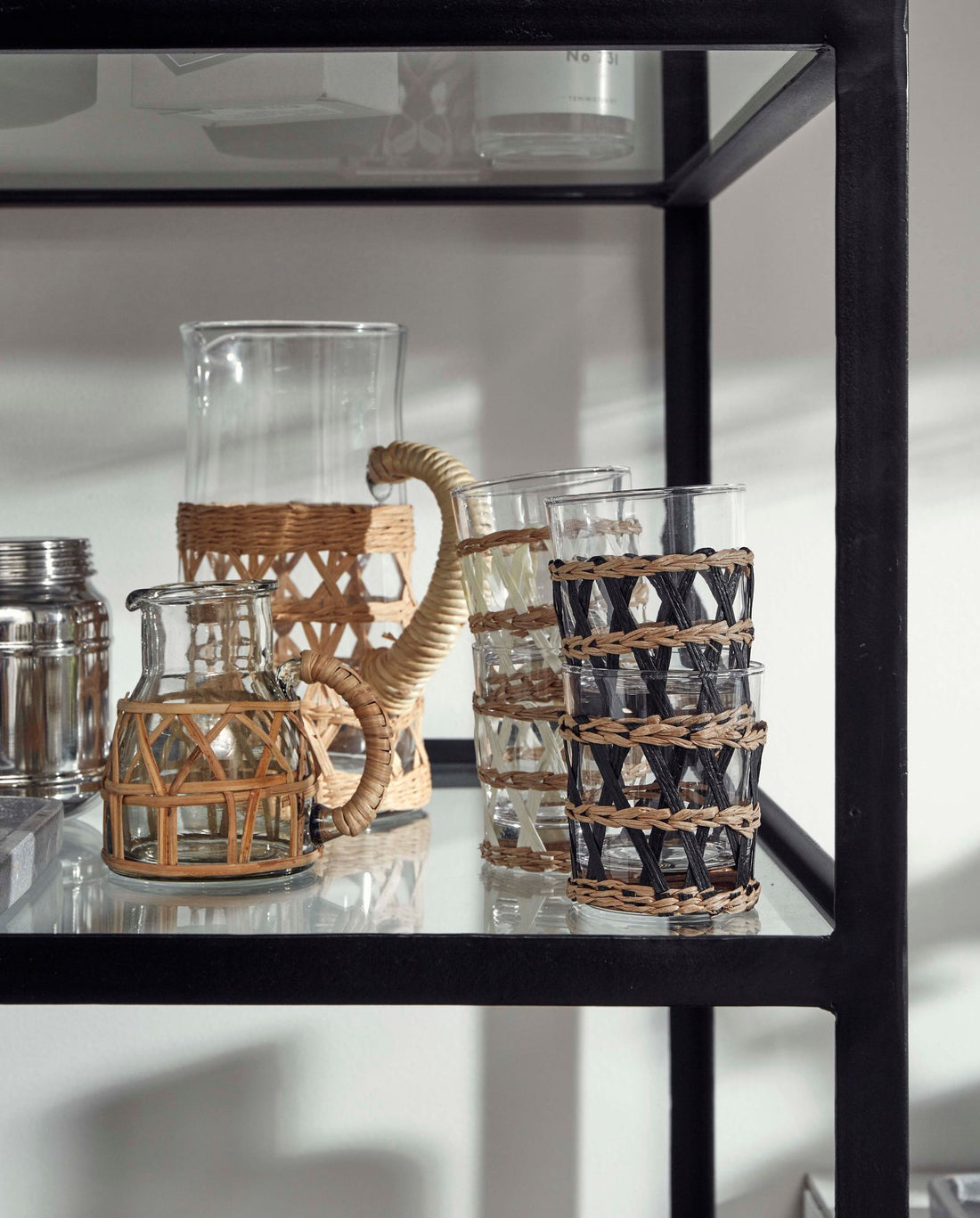 Weva pitcher in clear glass with wicker - H24 cm - nature