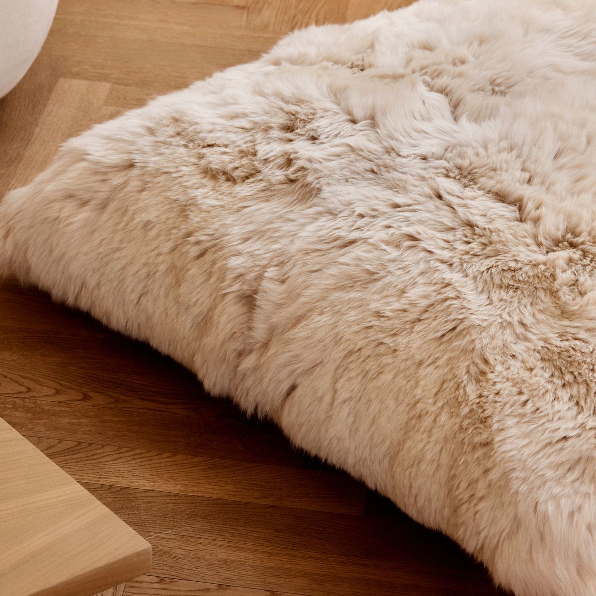 Maxi Float pillow | Long-haired | New Zealand | Double Sided | 90x90 cm