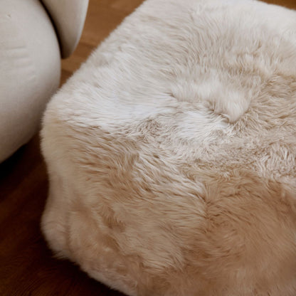 Square pouf | Long-haired | New Zealand | Leather back