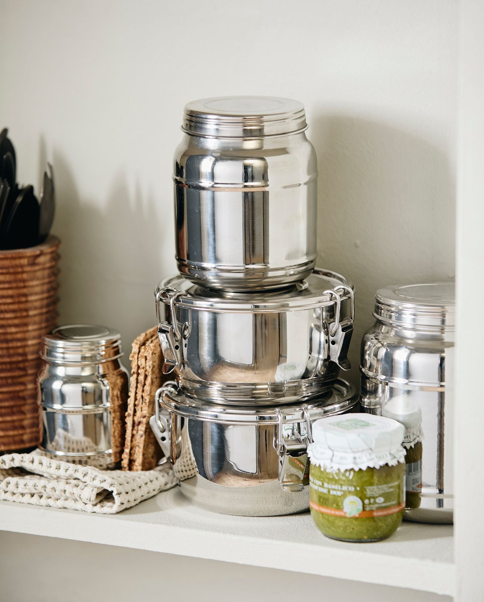 CANI stainless steel storage can with lid - 1100 ml