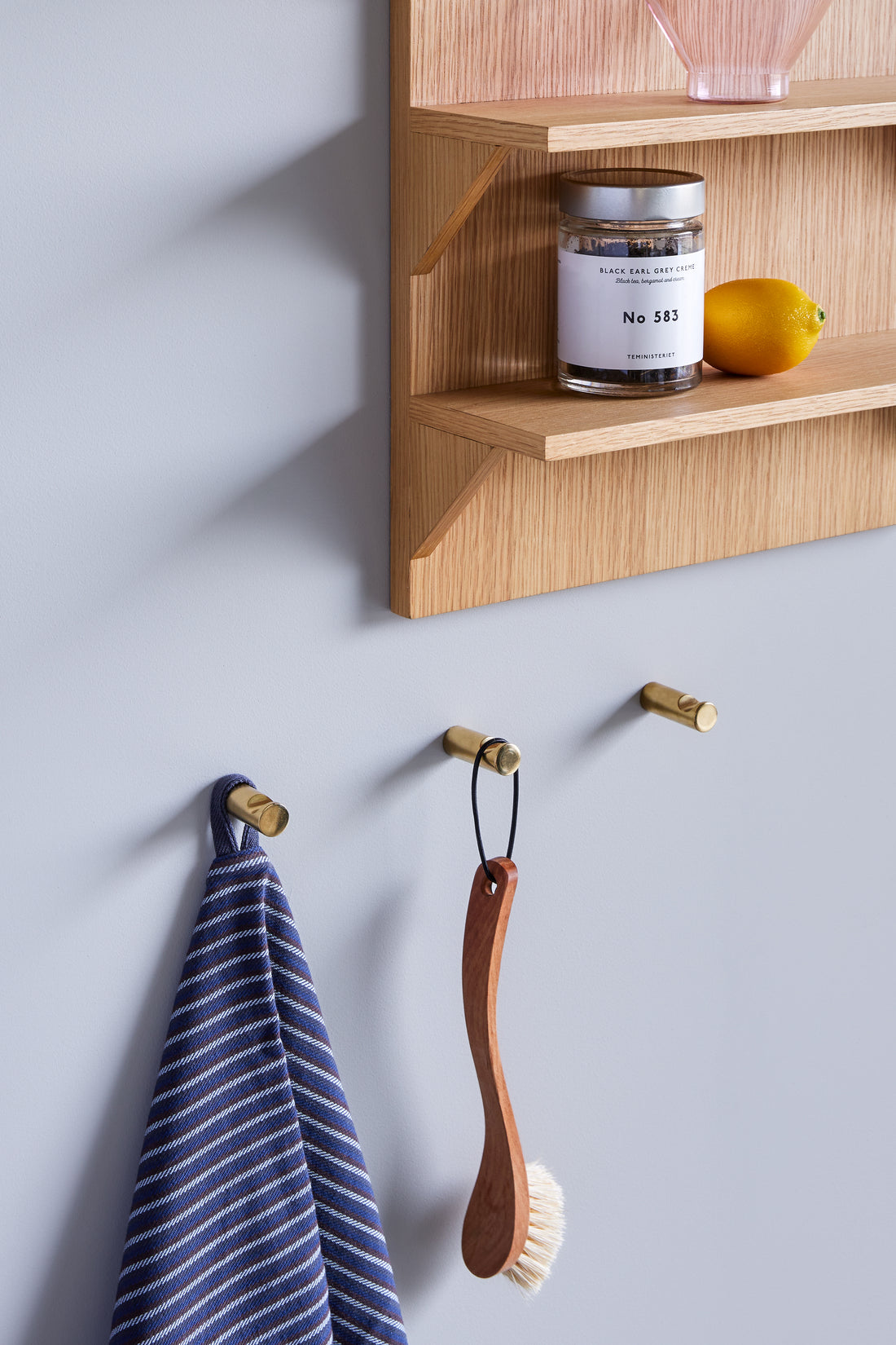 Dot hook brass color - ø2x5cm