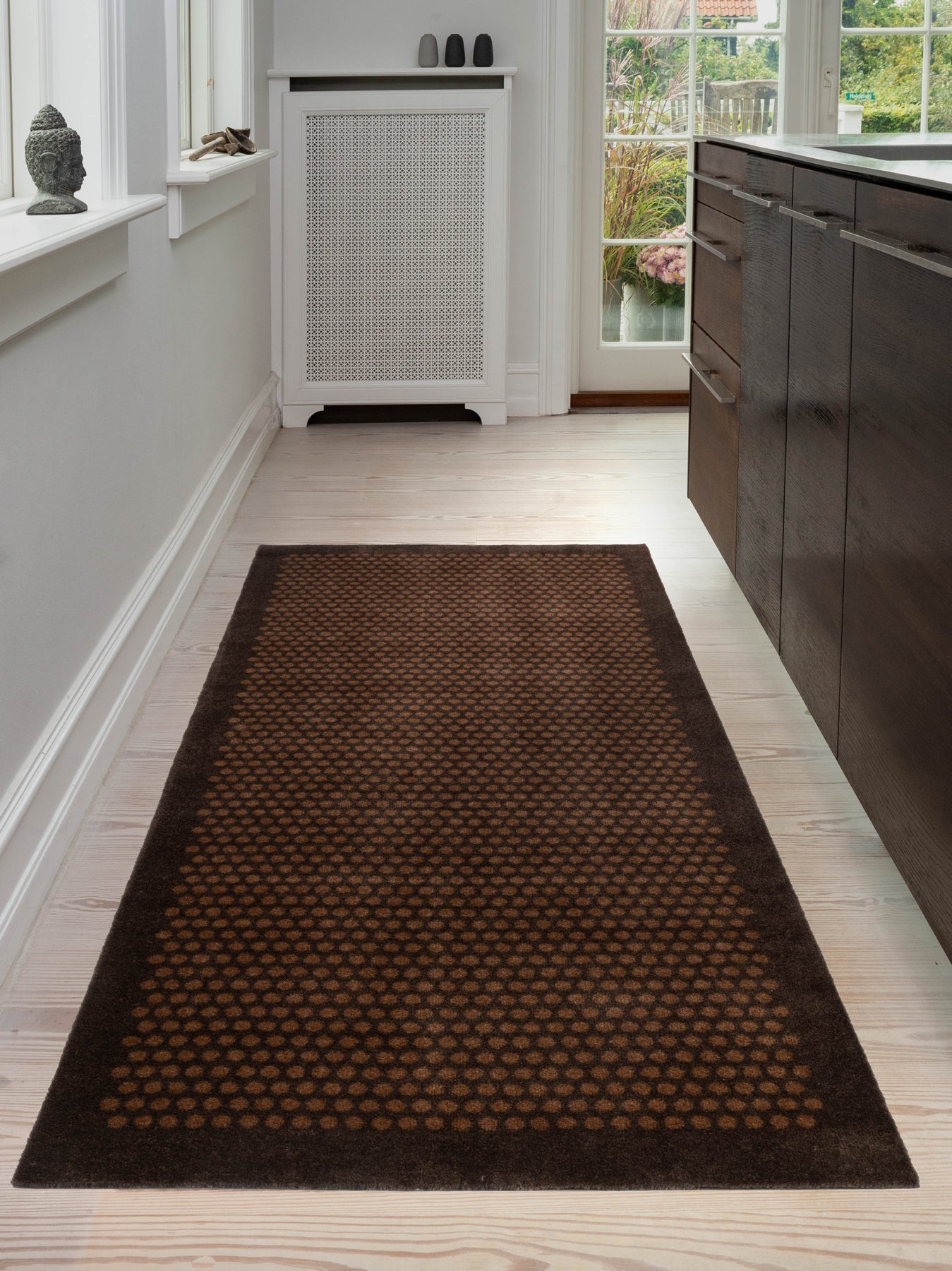 NYHED - TÆPPE/MÅTTE 90 x 200 CM - DOT/COGNAC-DARK BROWN - Tica Copenhagen - DesignGaragen.dk