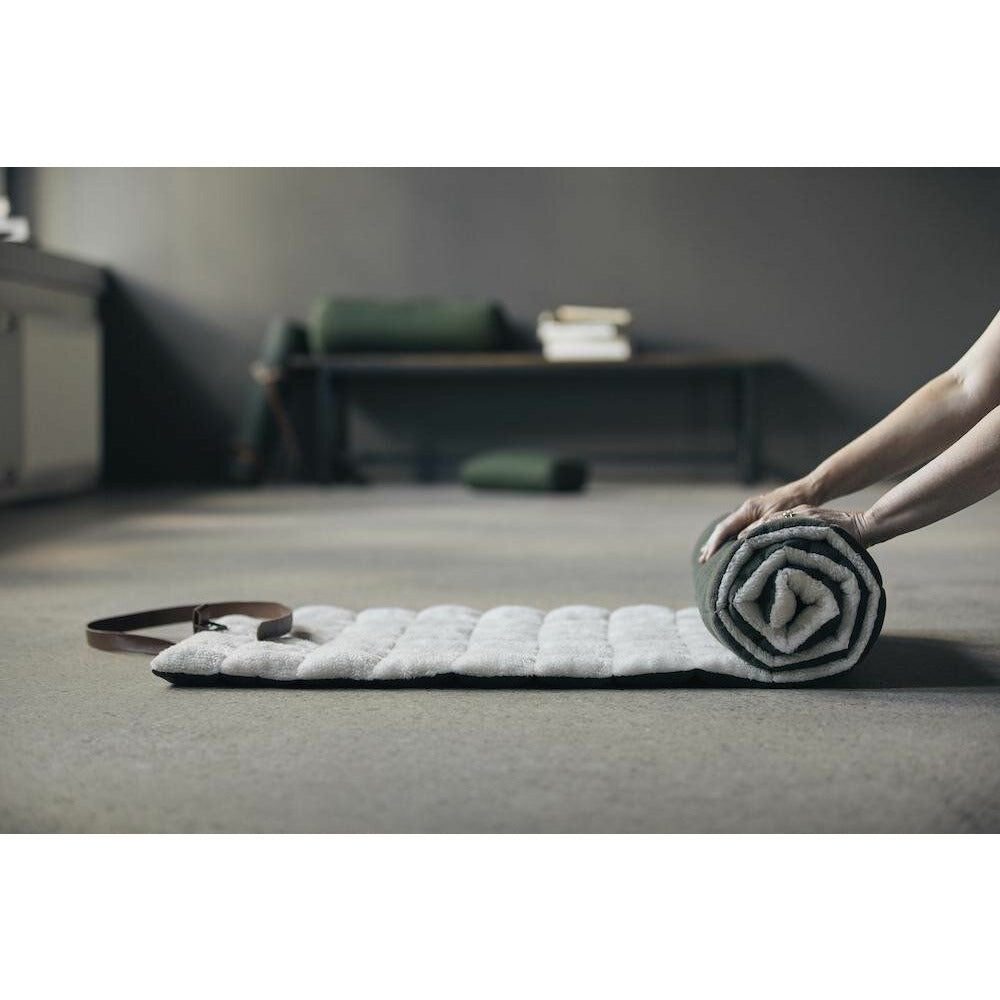 Nordal Yin Yoga had to with leather strap - 65x195 cm - dark green
