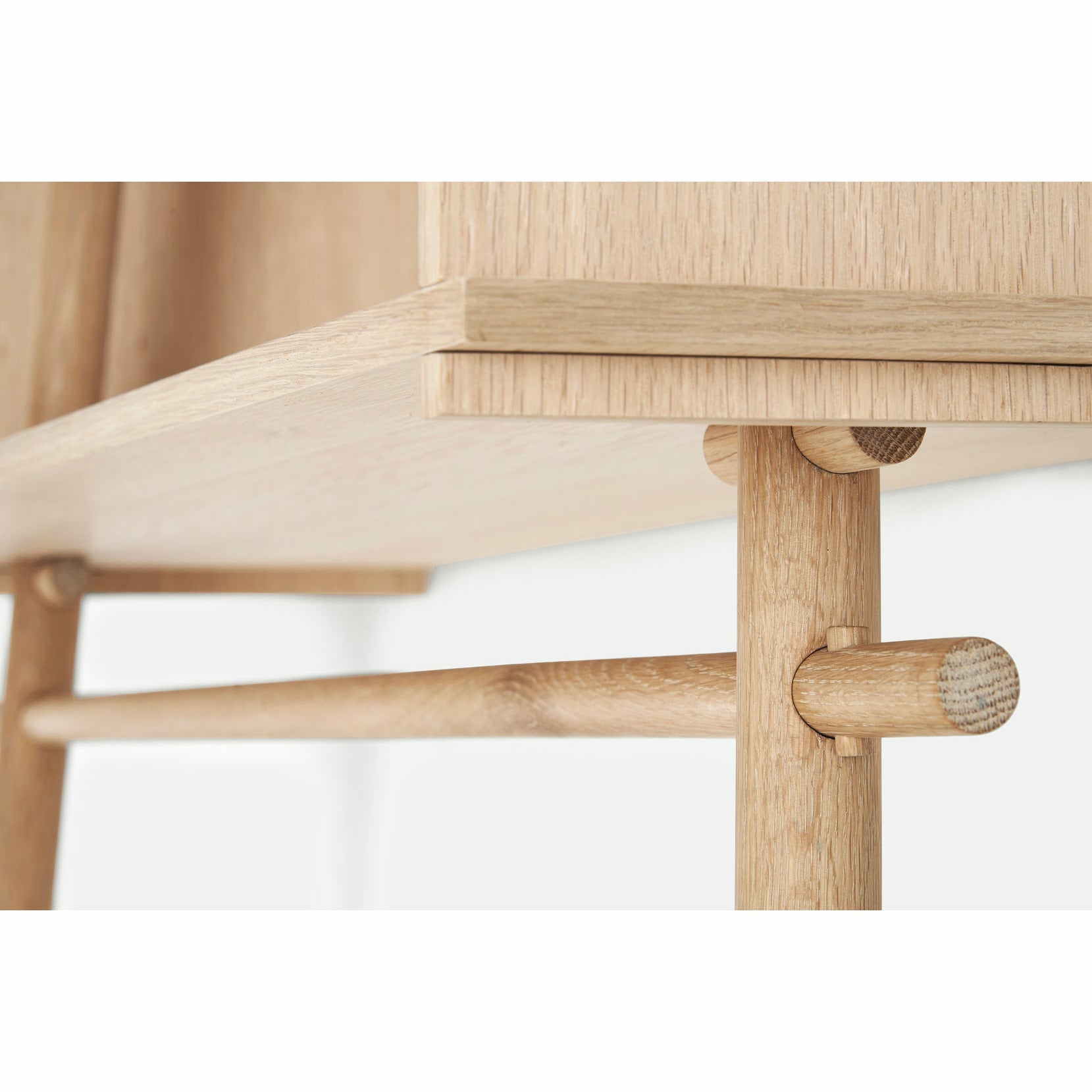 WOUD - Töjbox wardrobe (Large) - White pigmented oak - WOUD - DesignGaragen.dk