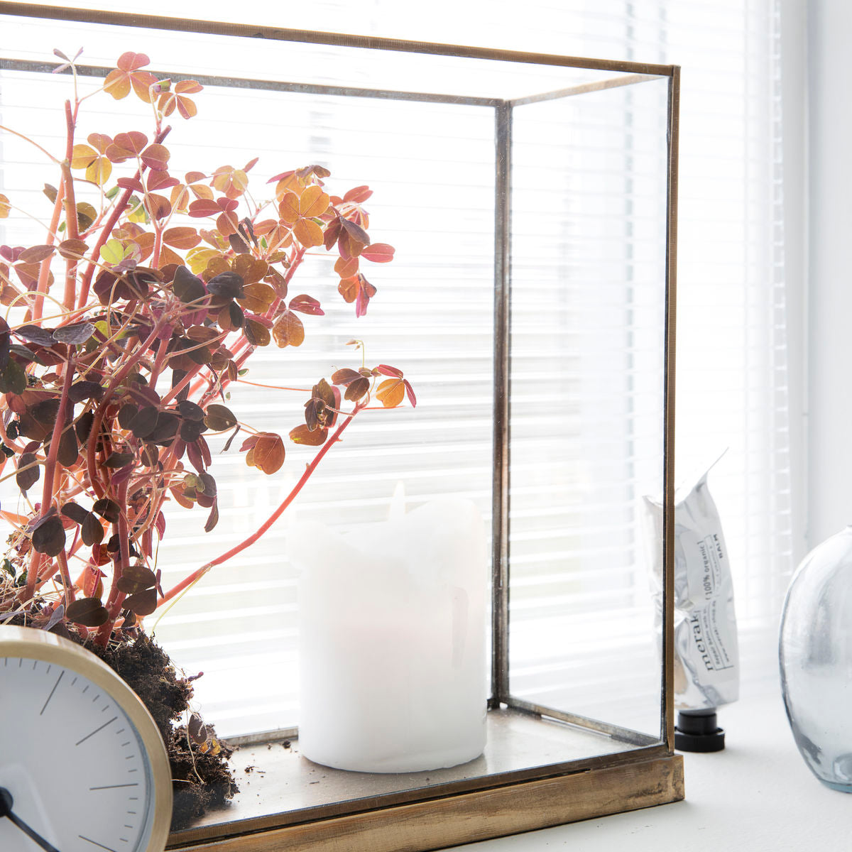 House Doctor - Display box, Antique brass - l: 40 cm, w: 11 cm, h: 27 cm