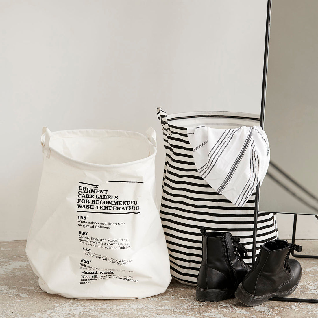 House Doctor - Laundry Bag, Stripes, Black - H: 50 cm, DIA: 40 cm