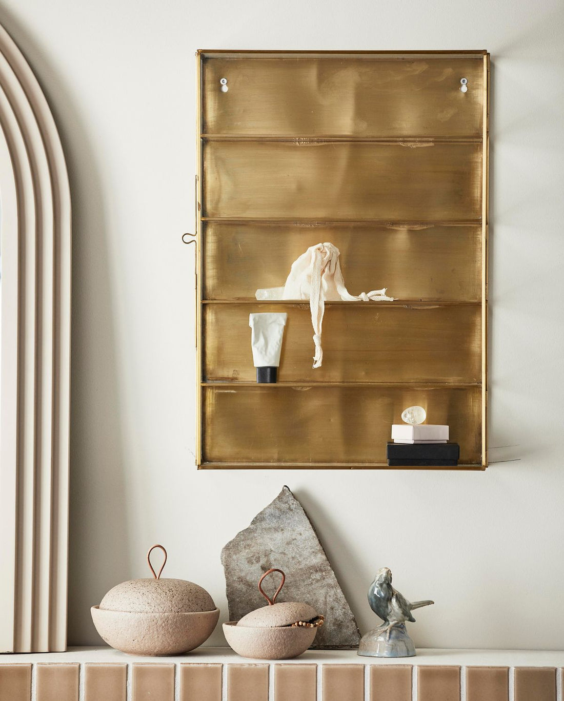 ADA wall cabinet in iron, m, 50x35 - gold finish