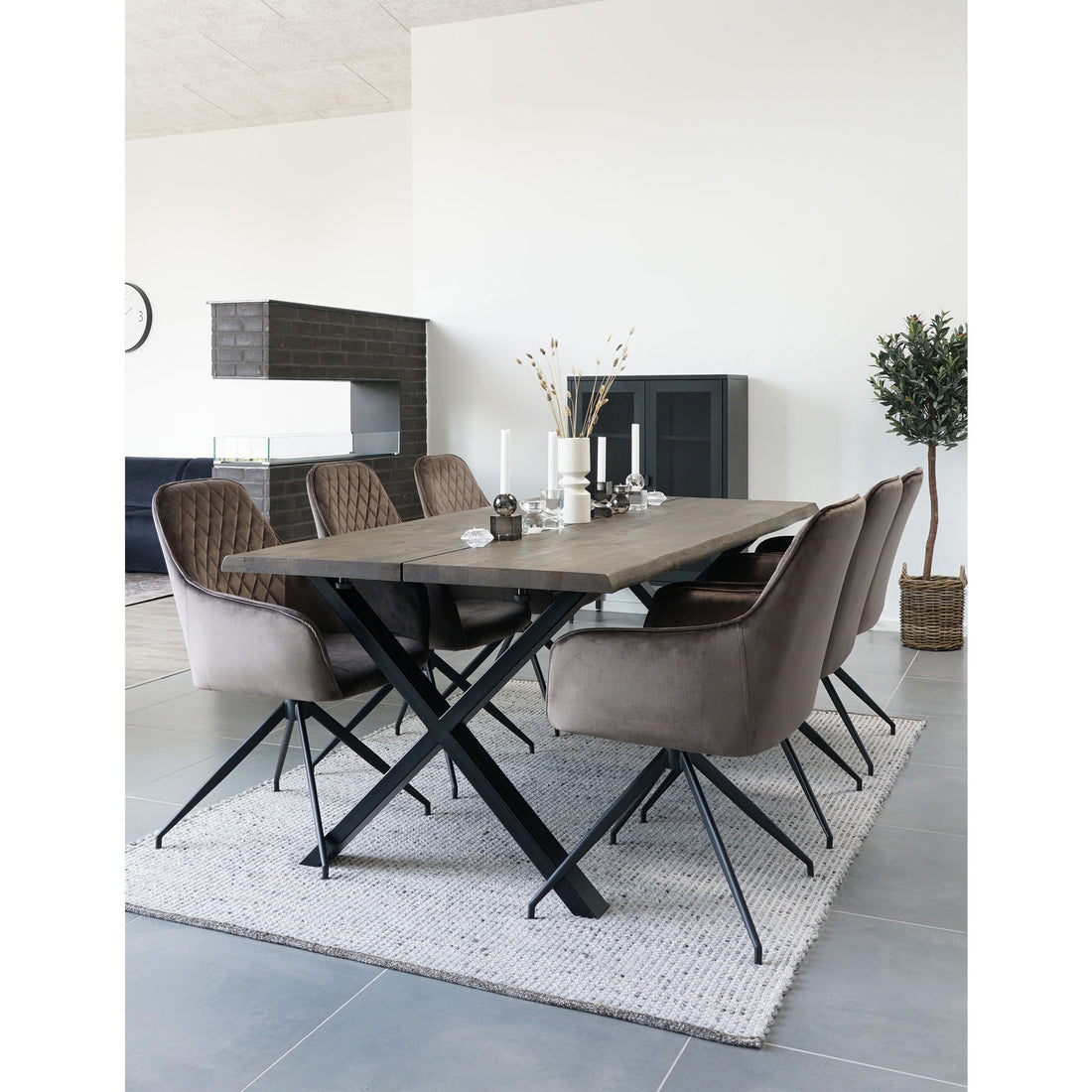 House Nordic - Harbo Dining Table Chair with Swivel Foot