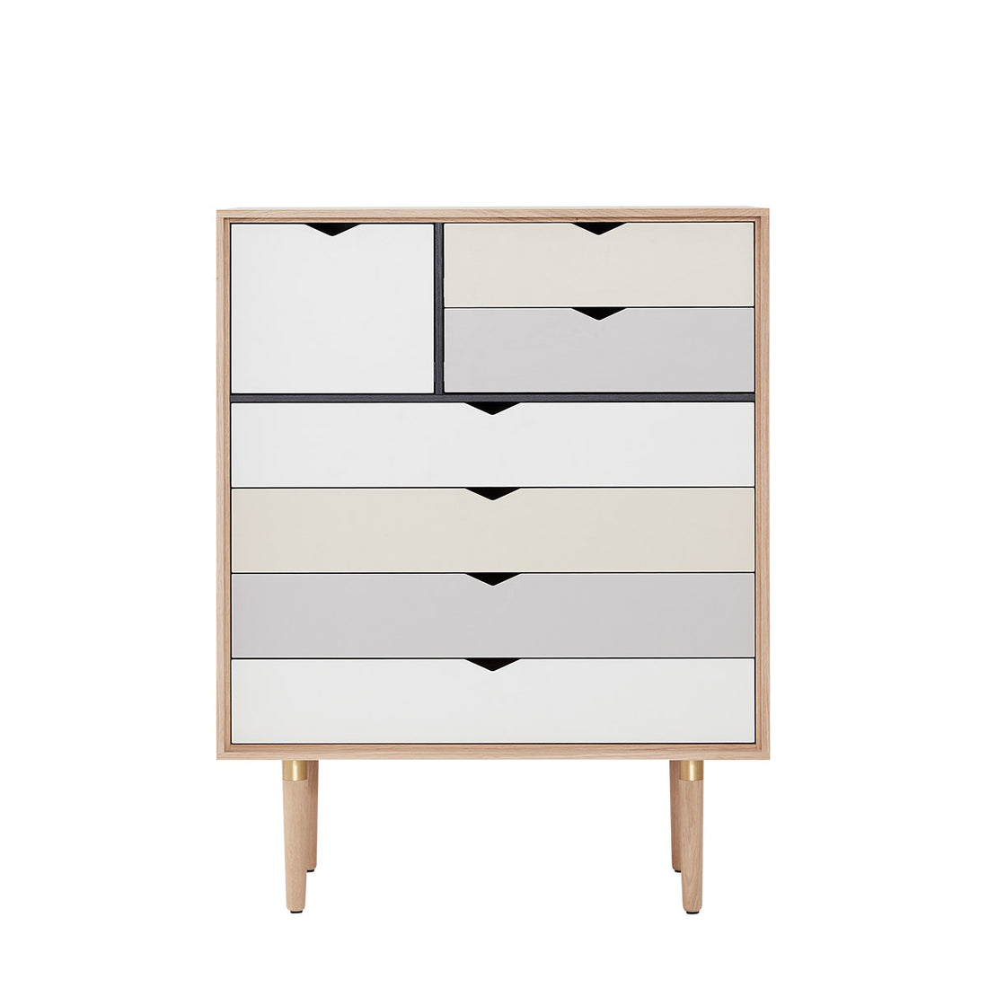 Andersen Furniture - S8 kommode i eg/sæbe med flerfarvede fronter - B83xD43xH107 cm - Andersen Furniture - DesignGaragen.dk