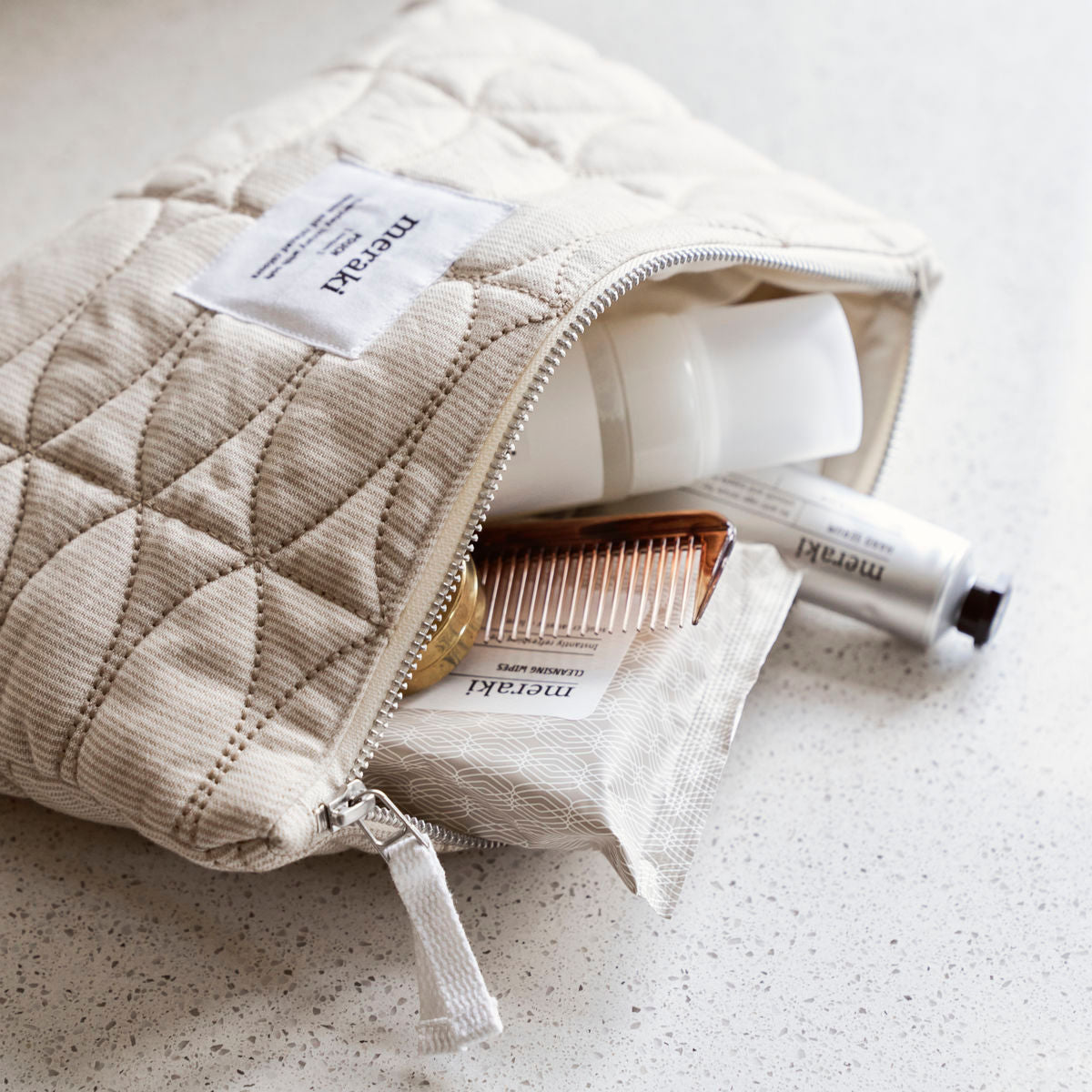 Meraki makeup purse, mentha, off white/safari