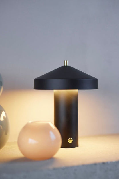 OYOY LIVING HATTO TABLE LAMP LED (EU)