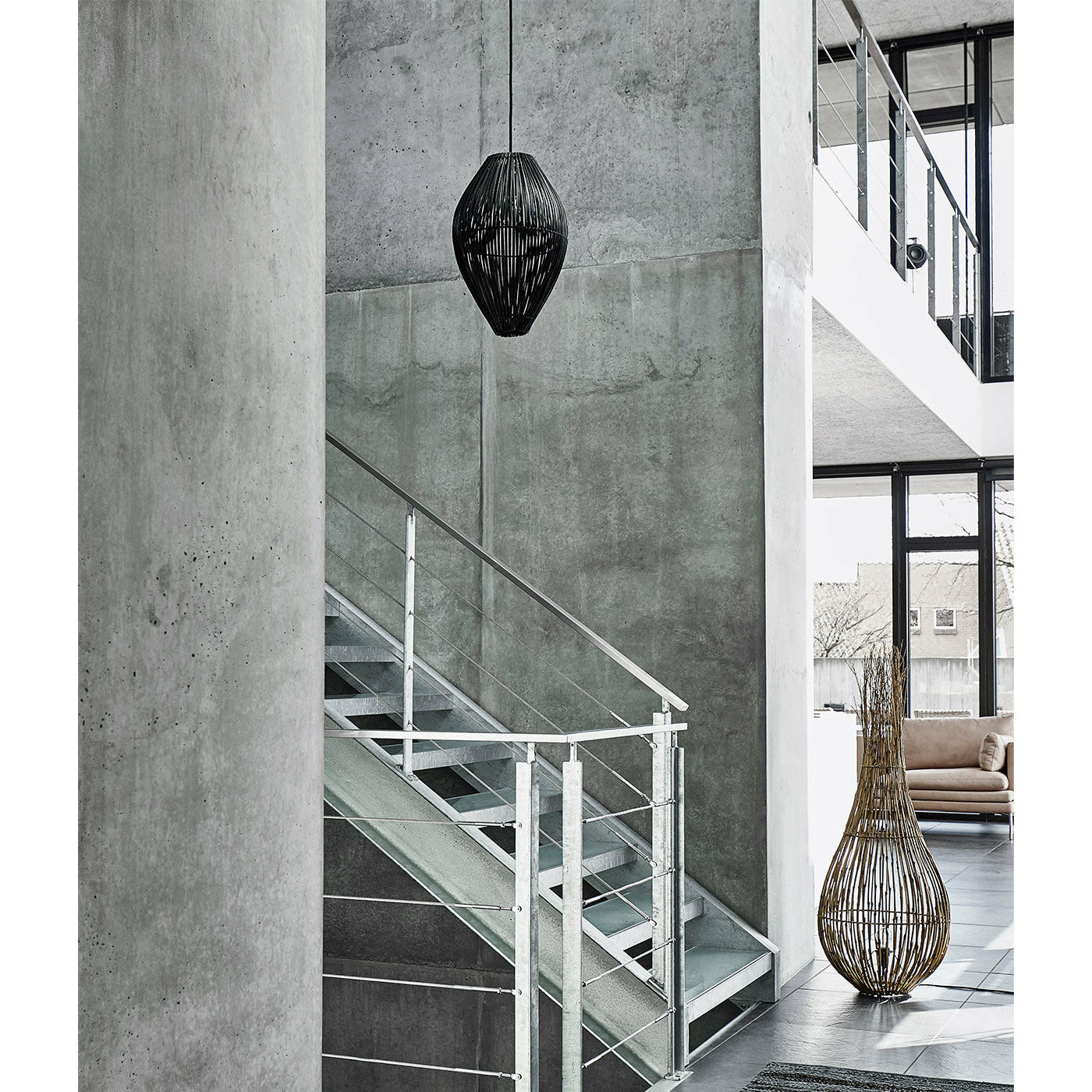 Lampe Fishtrap M - Sort - Bambus/metal - H: 45 Ø: 28 cm - Muubs - DesignGaragen.dk