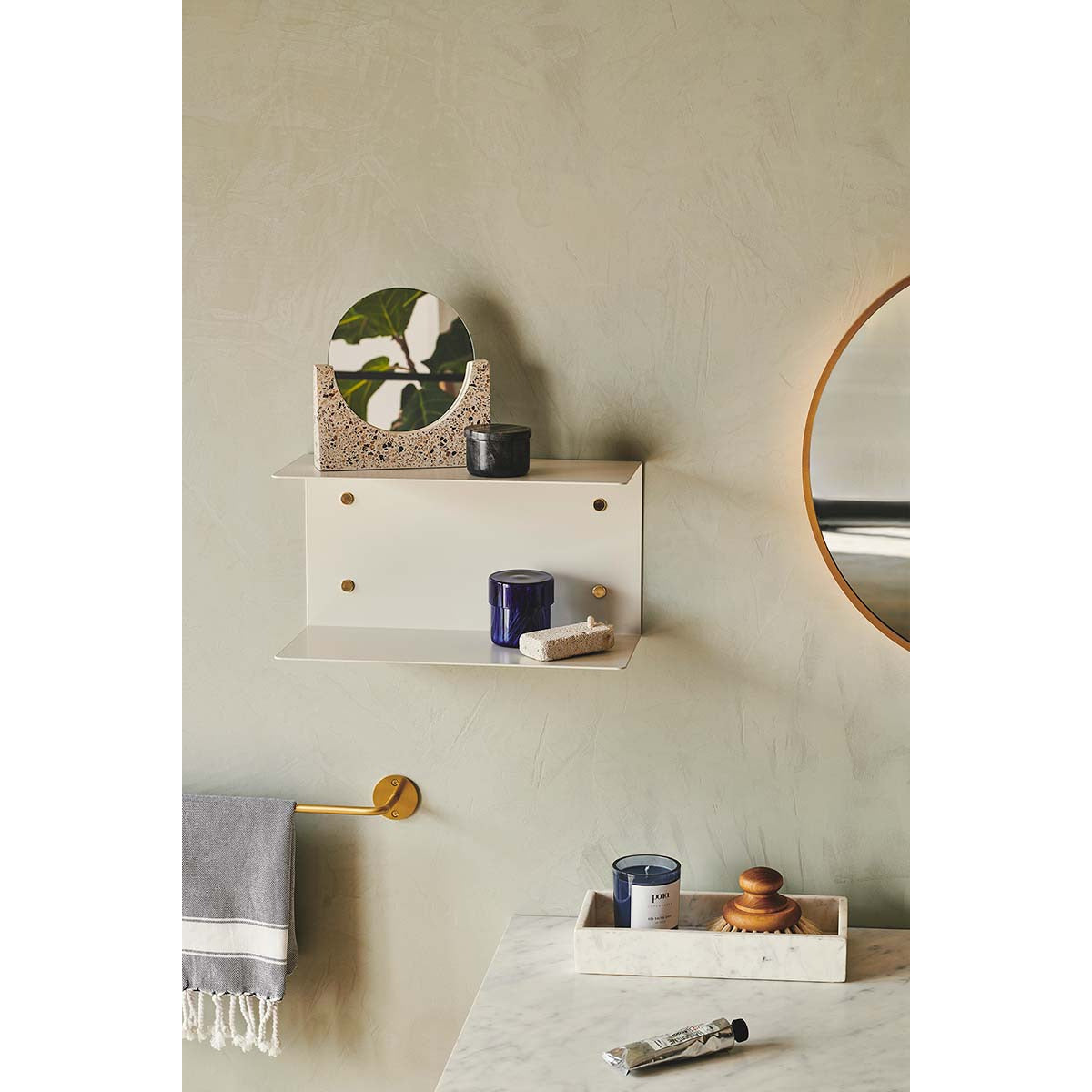 WALL Håndklædeholder Messing - 60x7 cm - MOUD HOME - DesignGaragen.dk