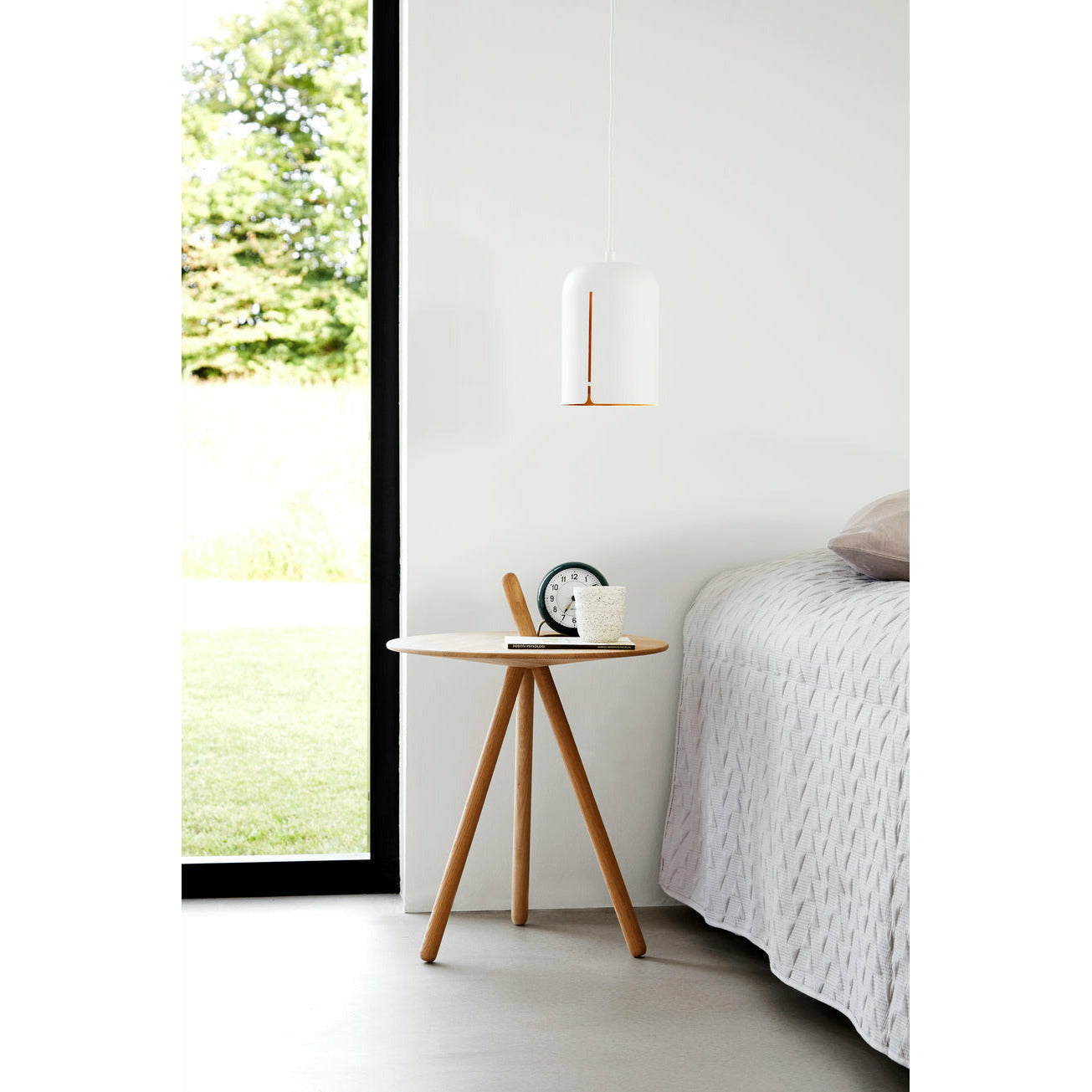 WOUD -  Come Here side table - White pigmented oak