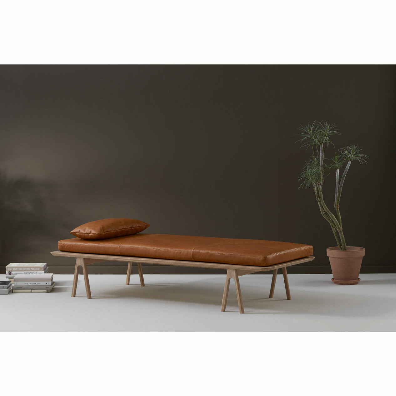 Woud - Level Daybed - Nougat/Black 190x76.50x41 cm