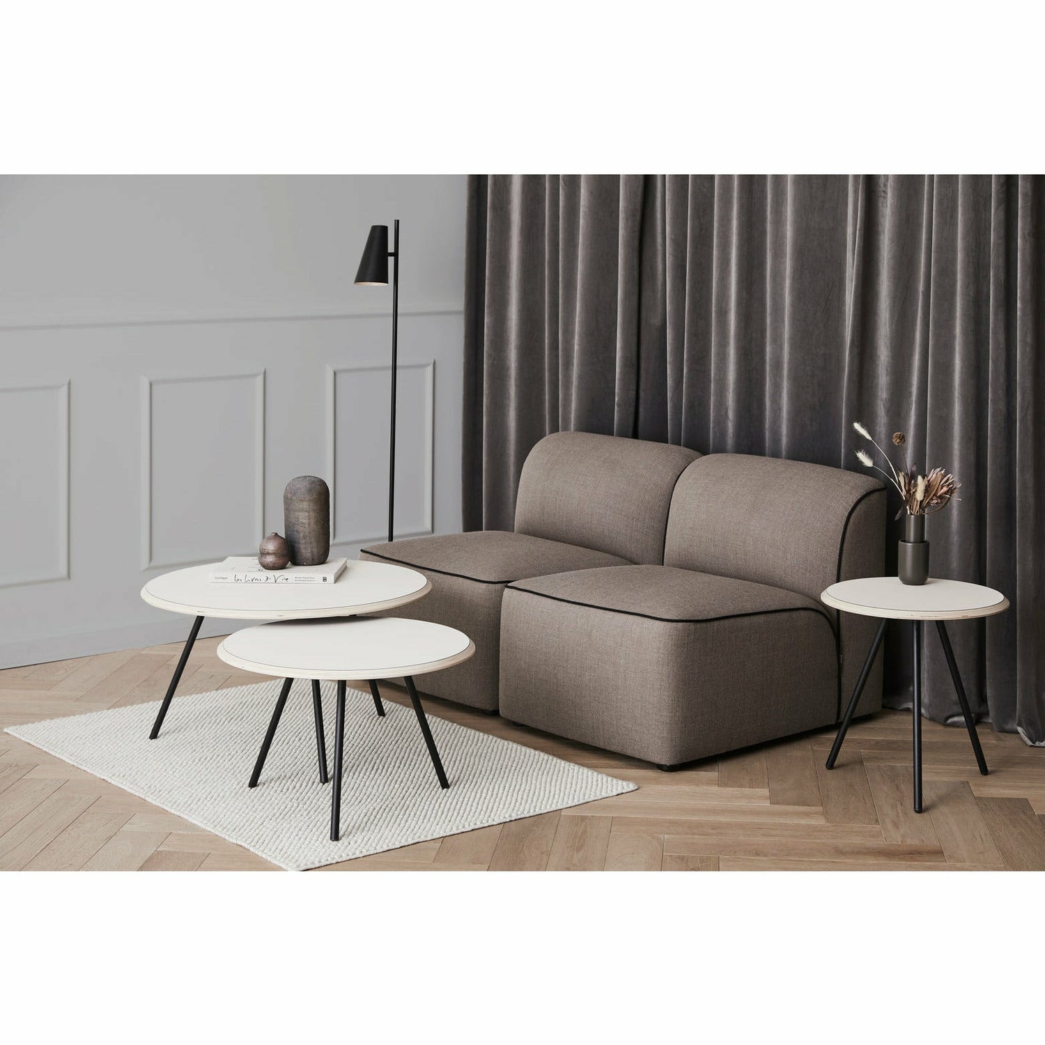 WOUD -  Soround side table - Warm grey (Ø45xH40,50)