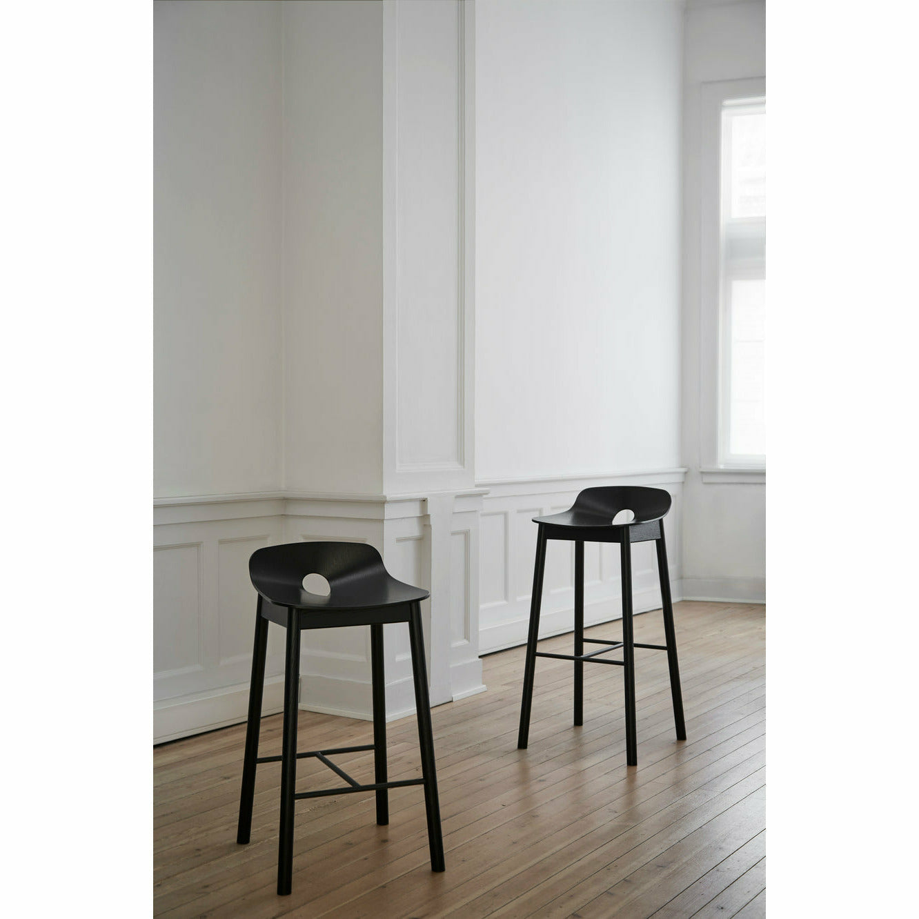 WOUD -  Mono bar stool - Black