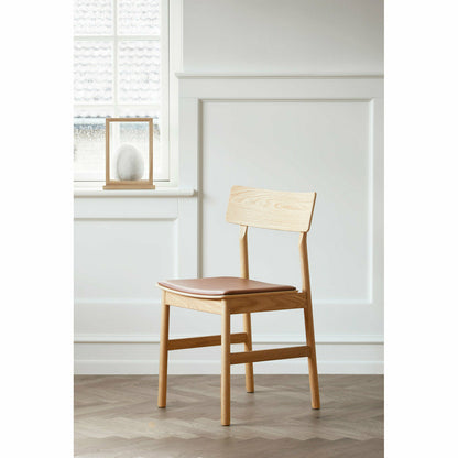 WOUD - Pause dining chair 2.0 - Oiled oak w/leather - WOUD - DesignGaragen.dk