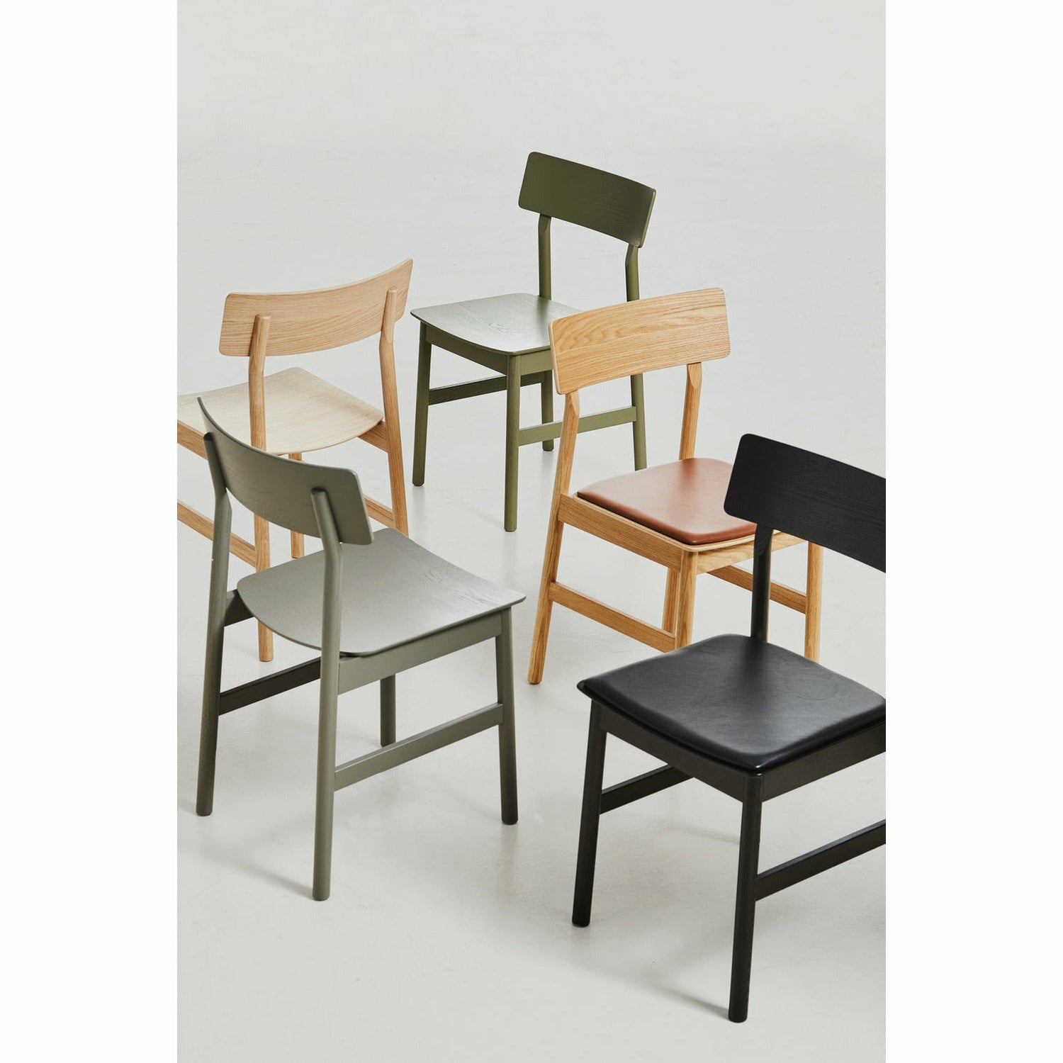 WOUD - Pause dining chair 2.0 - Oiled oak w/leather - WOUD - DesignGaragen.dk