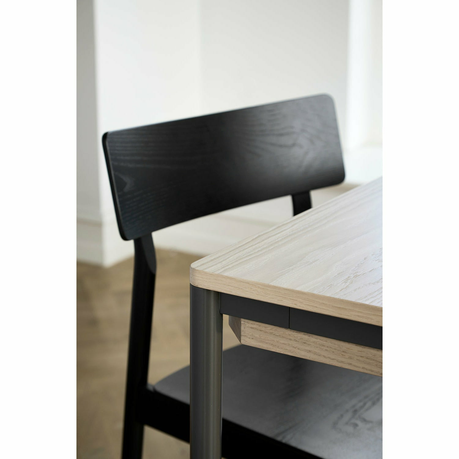 WOUD -  Piezas dining table (140 cm)