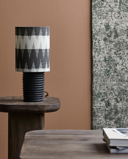 Aine table lamp - black