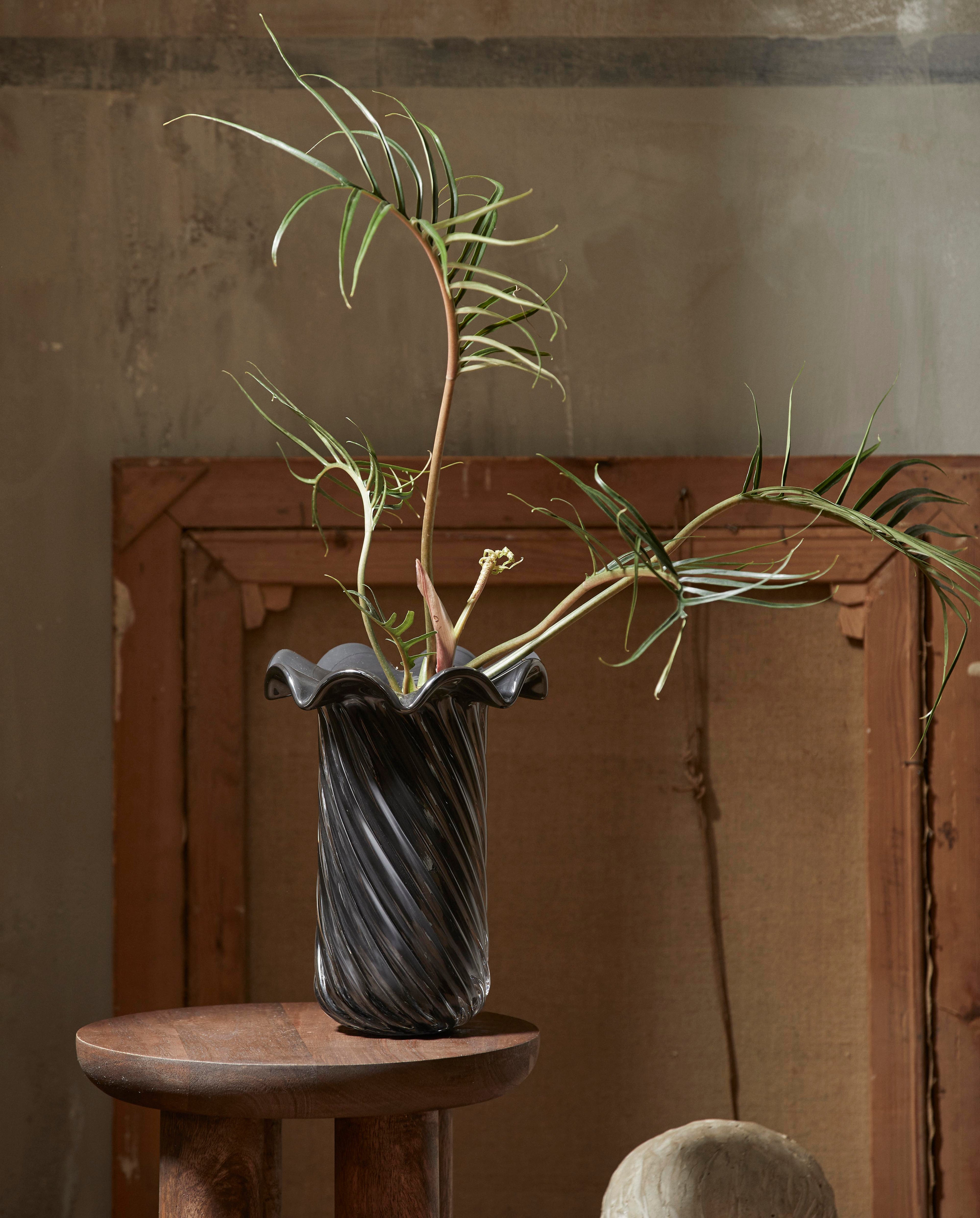 Koro vase, glass - gray
