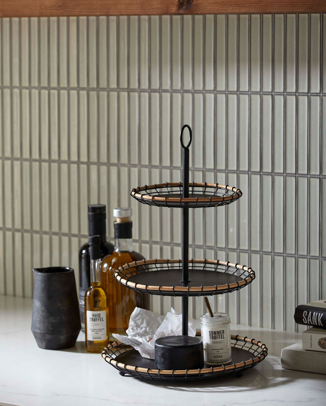 Hana Floors in Metal - Black