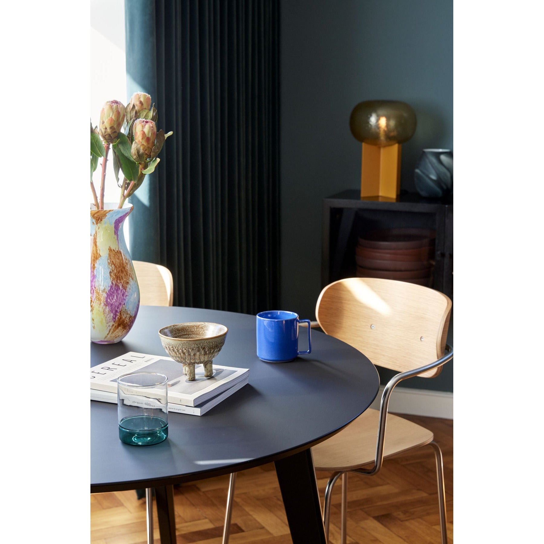 Hübsch - Stay Dining Table Round Black With Laminattop Ø120XH76cm