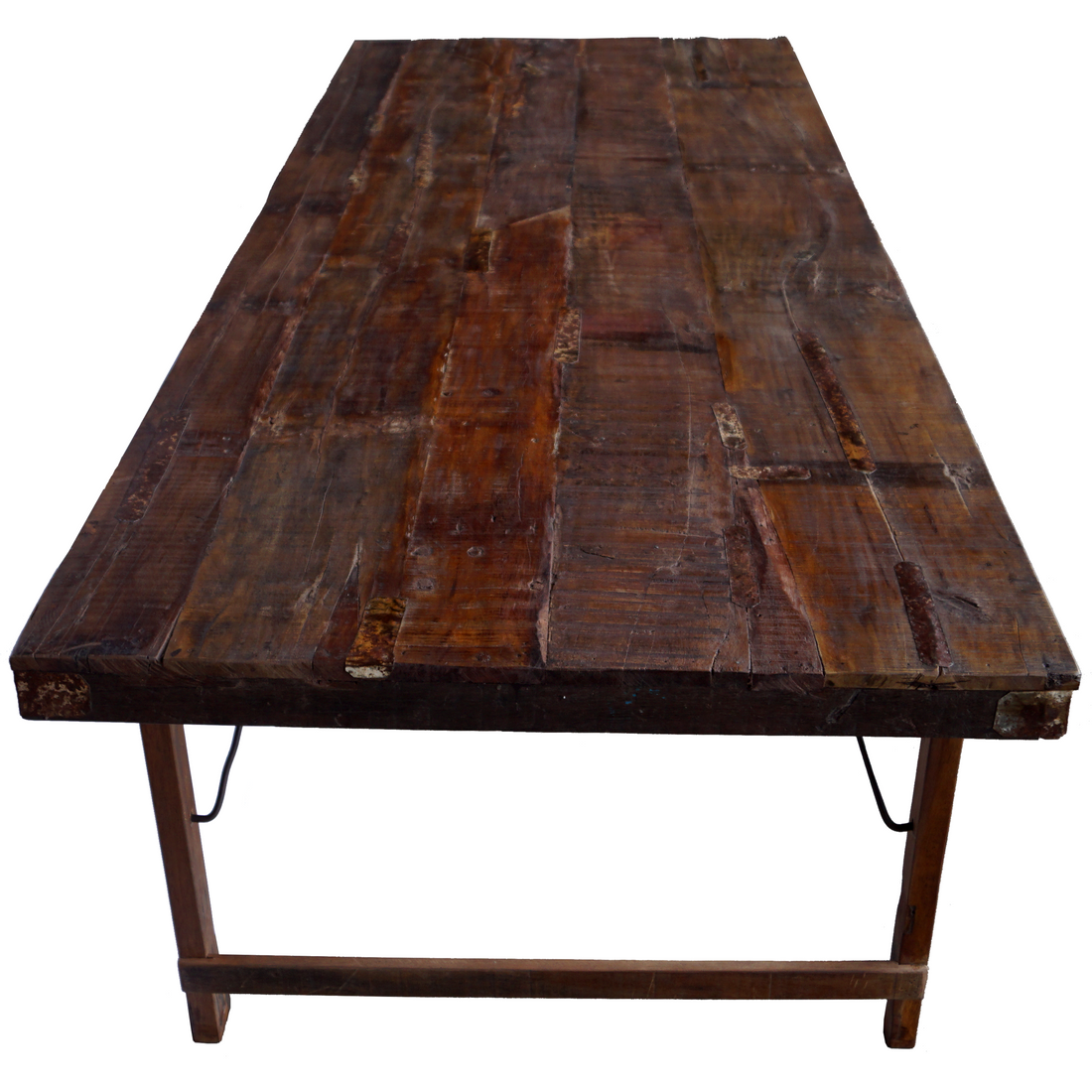 Trademark Living Kuta dining table in wood with beautiful patina